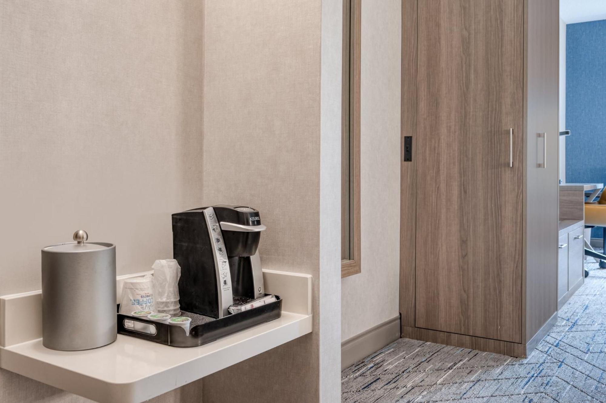 Holiday Inn Express & Suites Wadsworth By Ihg Exteriér fotografie