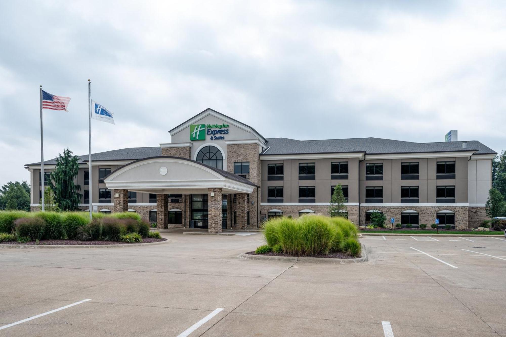 Holiday Inn Express & Suites Wadsworth By Ihg Exteriér fotografie
