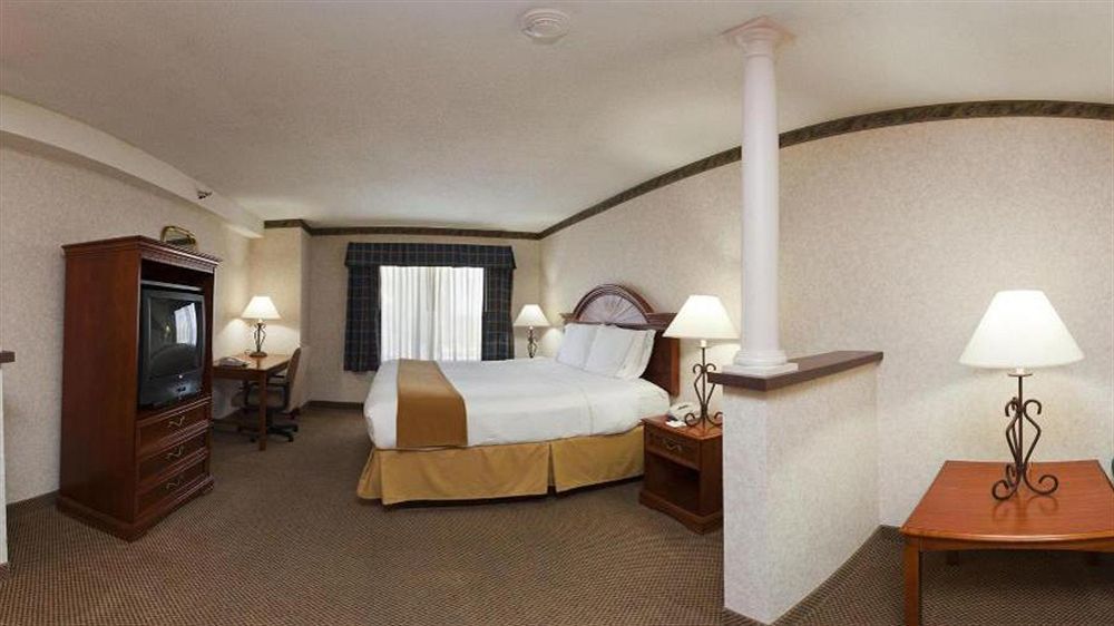 Holiday Inn Express & Suites Wadsworth By Ihg Exteriér fotografie